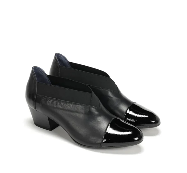 Fluchos DORA D8880 Black Shoe- Formal Shoes
