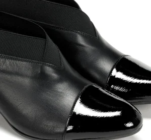 Fluchos DORA D8880 Black Shoe- Formal Shoes